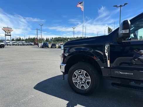 Certified 2025 Ford F350 Lariat w/ Camper Package AWD/4WD image 28