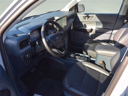 New 2025 Ford Maverick Lariat w/ Black Appearance Package image 6