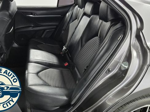 Used 2021 Toyota Camry SE FWD image 25