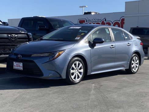 Certified 2025 Toyota Corolla LE image 6