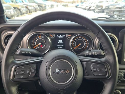 Used 2022 Jeep Wrangler Unlimited Sport image 32