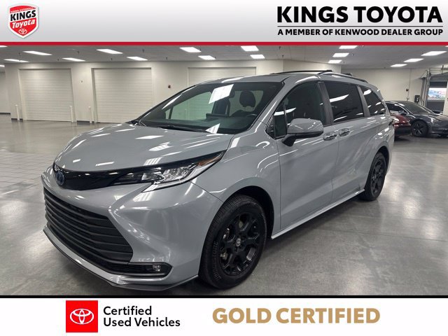 Certified 2025 Toyota Sienna XLE Woodland Edition AWD/4WD image 4