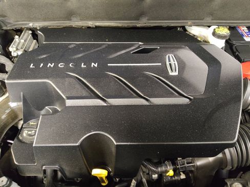 Used 2018 Lincoln MKX Reserve w/ Driver Assistance Package AWD/4WD image 30