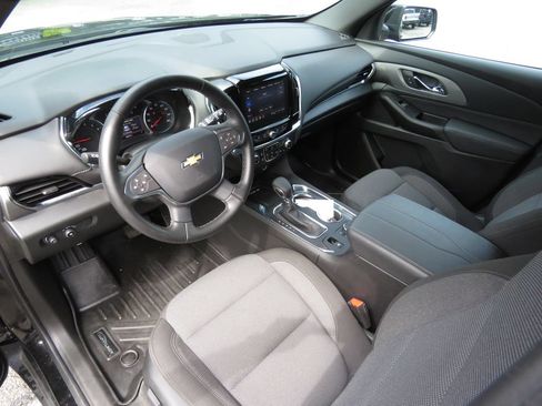 Used 2023 Chevrolet Traverse LT w/ LPO, Cargo Package AWD/4WD image 11