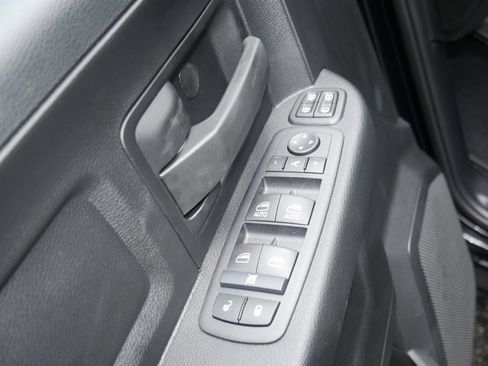 Used 2024 RAM 2500 Tradesman w/ Chrome Appearance Group image 15