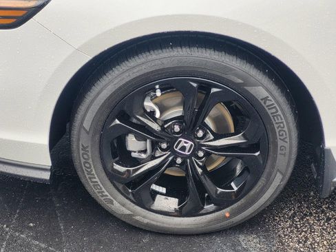 Used 2025 Honda Accord SE image 8