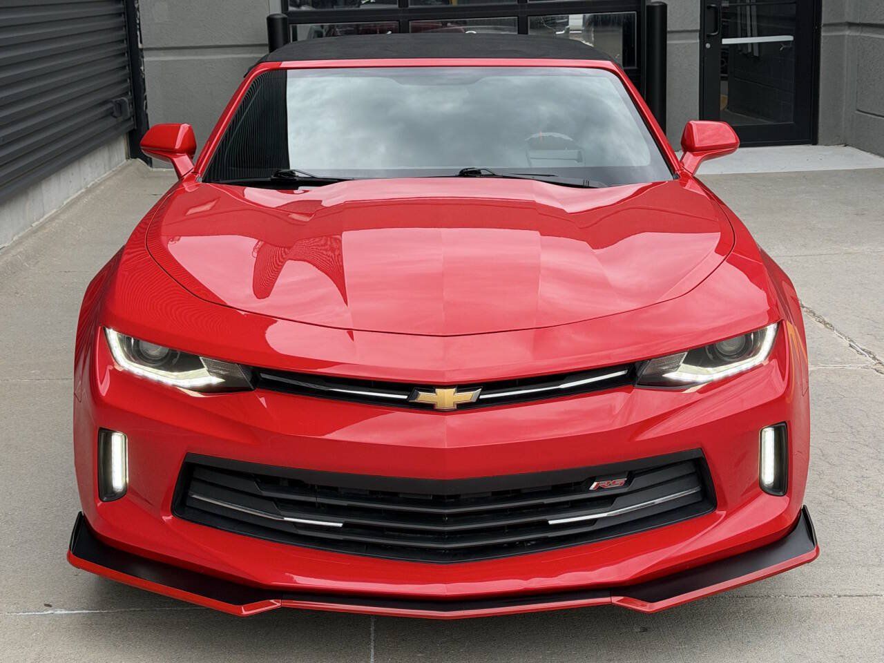 Used 2017 Chevrolet Camaro LT RWD image 4