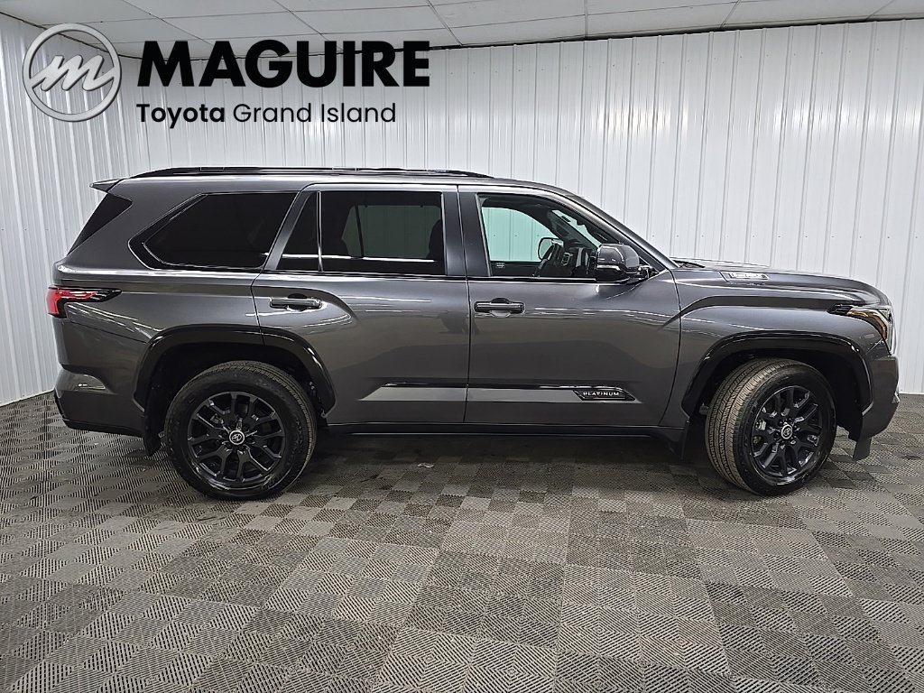 Used 2024 Toyota Sequoia Platinum AWD/4WD image 2