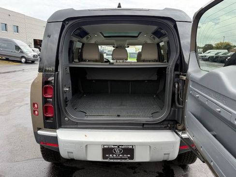 Used 2020 Land Rover Defender 110 First Edition image 35