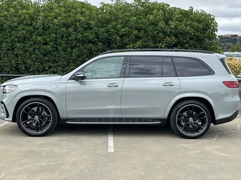 New 2025 Mercedes-Benz GLS 580 4MATIC image 2