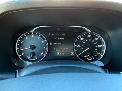 Used 2025 Nissan Frontier SV image 24