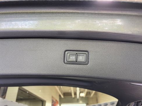 Used 2021 Audi Q7 3.0T Premium Plus image 17