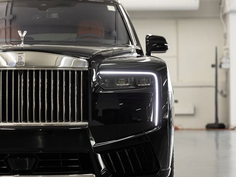 New 2026 Rolls-Royce Cullinan AWD/4WD image 8
