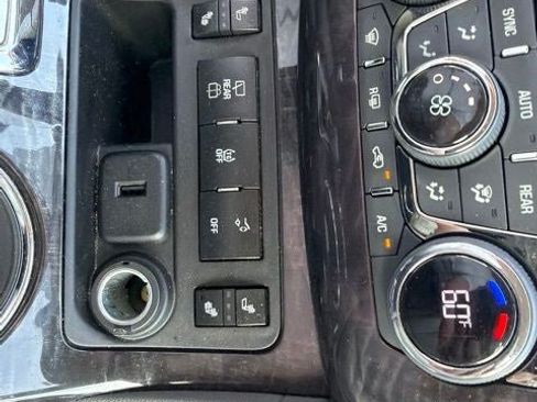 Used 2017 Buick Enclave Leather AWD/4WD image 16
