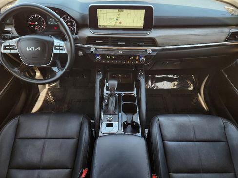 Certified 2022 Kia Telluride EX image 5