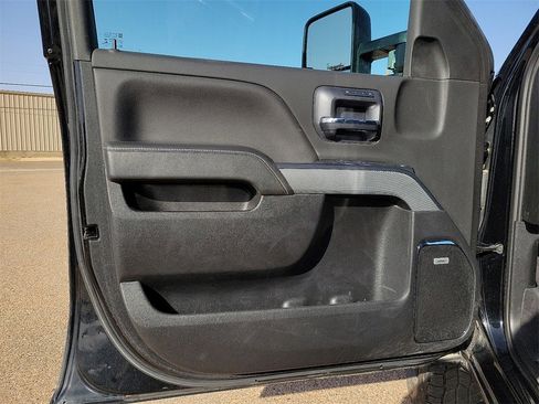 Used 2019 Chevrolet Silverado 2500 LTZ w/ Duramax Plus Package image 18
