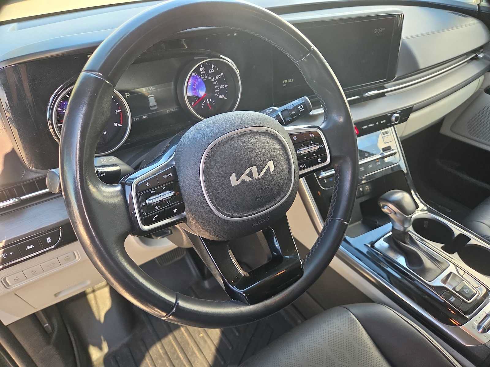 Used 2022 Kia Carnival SX FWD image 10