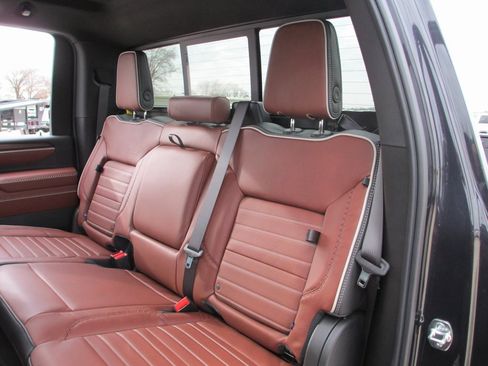 New 2026 GMC Sierra 2500 Denali Ultimate image 13