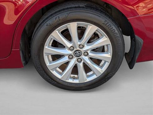 Used 2018 Toyota Camry LE image 17