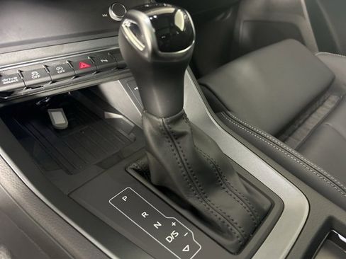 Used 2025 Audi Q3 2.0T Premium w/ Convenience Package image 27