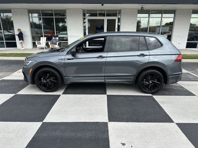 Used 2024 Volkswagen Tiguan SE R-Line