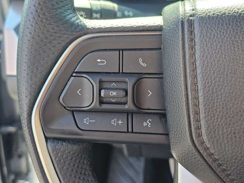 Certified 2025 Toyota Tacoma TRD Off-Road AWD/4WD image 28