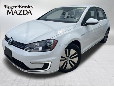 Used 2016 Volkswagen e-Golf SE FWD image 1