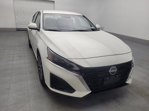 Used 2023 Nissan Altima 2.5 SV AWD/4WD image 14