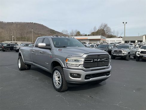Used 2021 RAM 3500 Laramie image 3