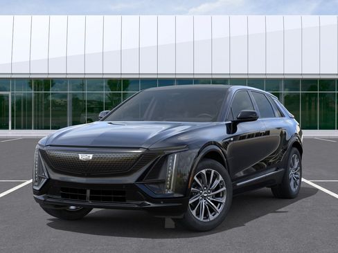 New 2027 Cadillac Lyriq Sport RWD image 6