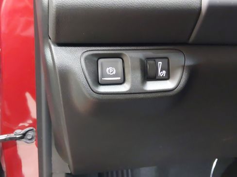 Used 2023 GMC Acadia SLE w/ Driver Convenience Package image 23