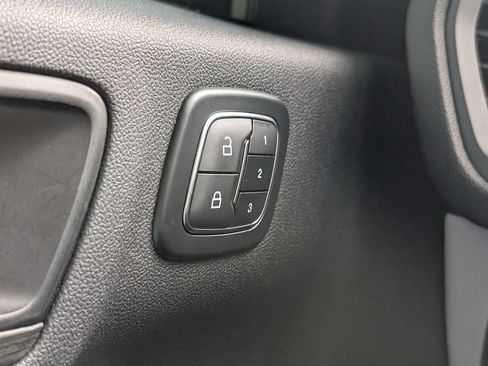 Used 2025 Ford Escape Platinum AWD/4WD image 25