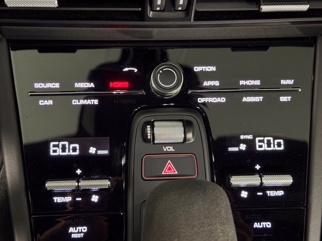Certified 2023 Porsche Cayenne Turbo GT AWD/4WD image 34