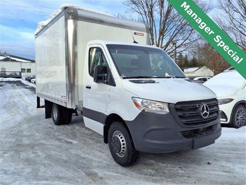 Used 2023 Mercedes-Benz Sprinter 3500 image 12