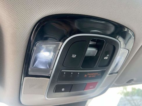 Used 2024 Hyundai Tucson Limited AWD/4WD image 34