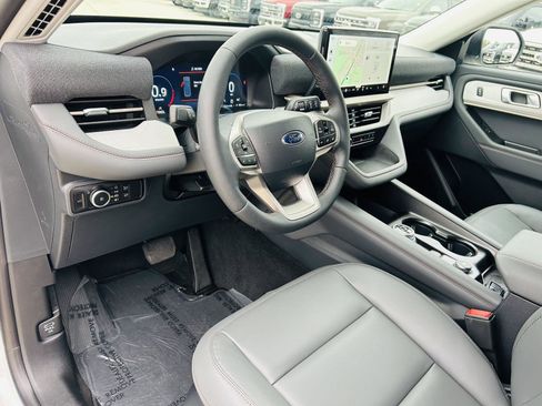 New 2026 Ford Explorer Active w/ Active Comfort Package image 16