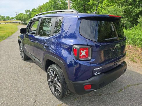 Used 2019 Jeep Renegade Limited w/ UConnect 8.4 Nav Group AWD/4WD image 2