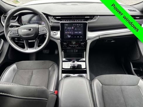 Used 2023 Jeep Grand Cherokee Altitude AWD/4WD image 26