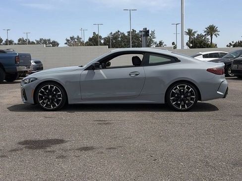 Used 2025 BMW M440i Coupe RWD image 9