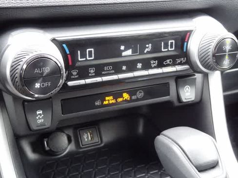 Certified 2025 Toyota RAV4 XLE FWD image 26