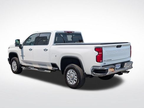 Used 2025 Chevrolet Silverado 2500 LTZ w/ LTZ Convenience Package AWD/4WD image 10