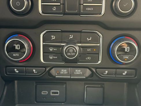 Certified 2024 Chevrolet Suburban Z71 w/ Z71 Off-Road Package image 17