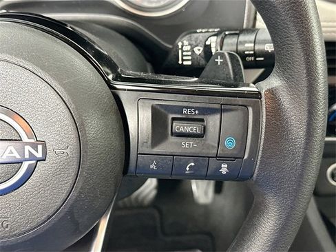 Used 2023 Nissan Rogue SV image 22