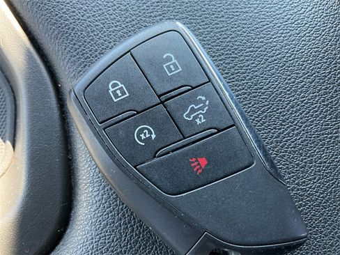 Used 2022 Chevrolet Silverado 1500 LT image 29