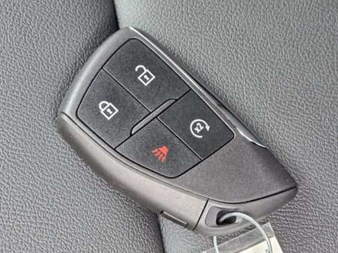 New 2025 Chevrolet Colorado LT w/ LT Convenience Package image 15