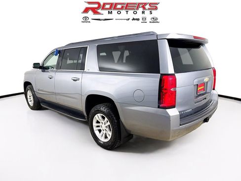 Used 2018 Chevrolet Suburban LT AWD/4WD image 6