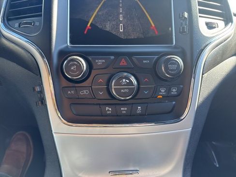 Used 2015 Jeep Grand Cherokee Altitude image 28