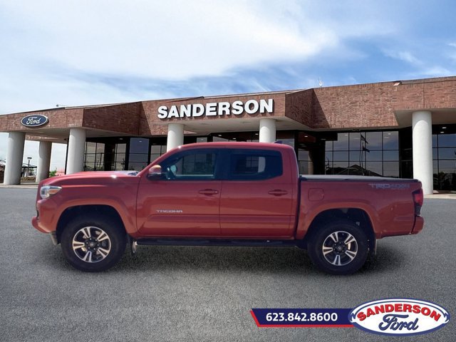 Used 2018 Toyota Tacoma TRD Sport w/ Technology Package AWD/4WD image 6