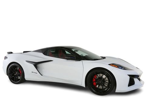 Used 2025 Chevrolet Corvette Z06 w/ Stealth Interior Trim Package RWD image 15