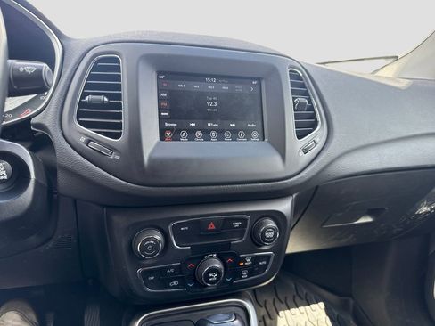 Used 2021 Jeep Compass Latitude AWD/4WD image 16